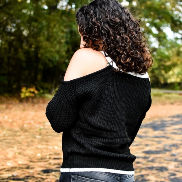 VARSITY VIBES STRIPED V NECK SWEATER (BLACK) - Picture 8 of 8